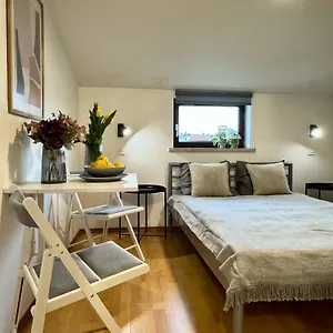 https://apartments-zimmer-jasmine.in-istria.net